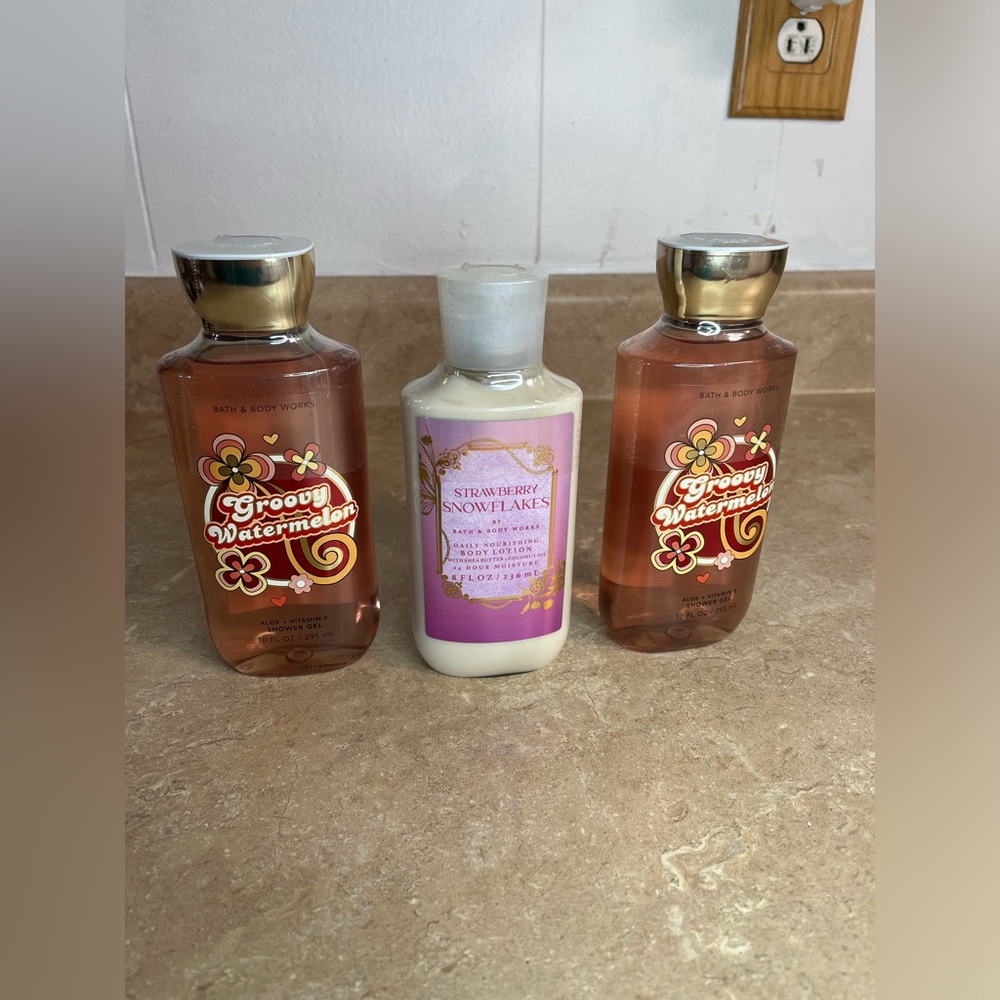 Bath & Body Works Groovy Watermelon & Strawberry Snowflakes